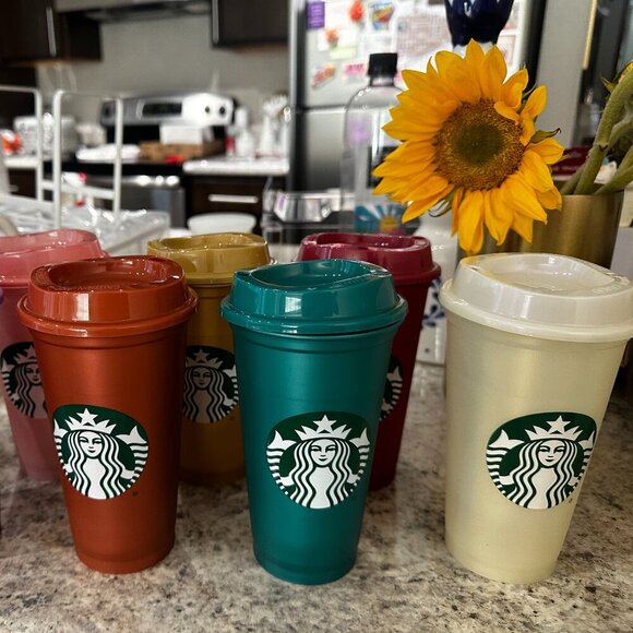 Starbucks - Cups - Picture 2 of 2